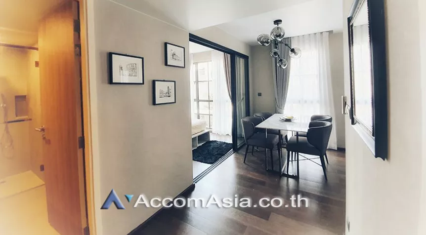  2 Bedrooms  Condominium For Rent & Sale in Ploenchit, Bangkok  near BTS Chitlom (AA24763)
