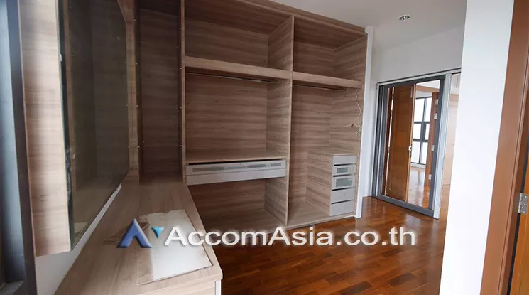  1  5 br House For Rent in Bangna ,Bangkok BTS Bang Na at House in Compound AA24773