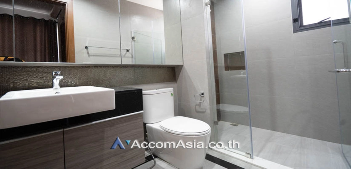 12  5 br House For Rent in Bang Na ,Bangkok BTS Bang Na at House in Compound AA24774