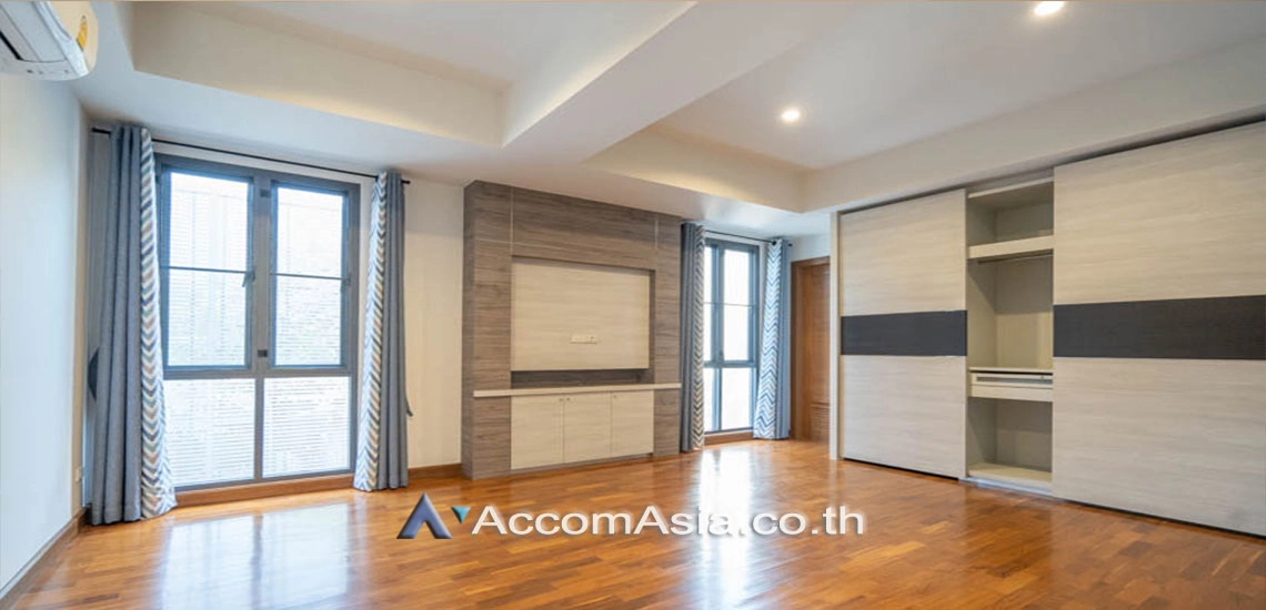 9  5 br House For Rent in Bang Na ,Bangkok BTS Bang Na at House in Compound AA24774