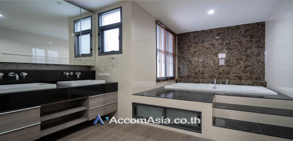 11  5 br House For Rent in Bang Na ,Bangkok BTS Bang Na at House in Compound AA24774