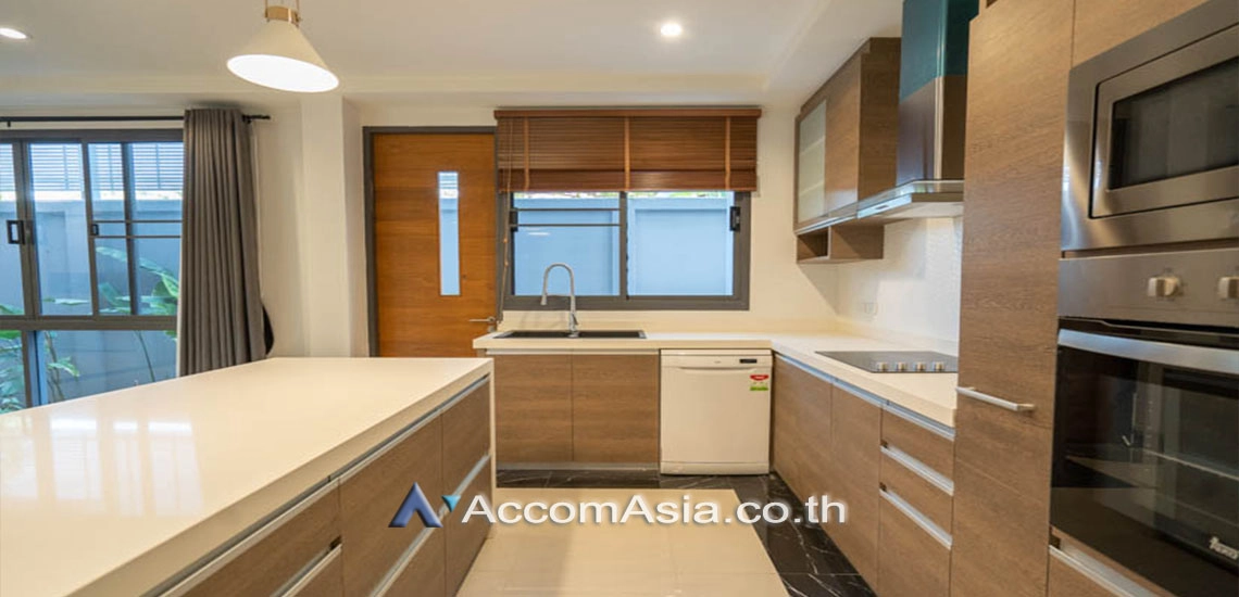 5  5 br House For Rent in Bang Na ,Bangkok BTS Bang Na at House in Compound AA24774