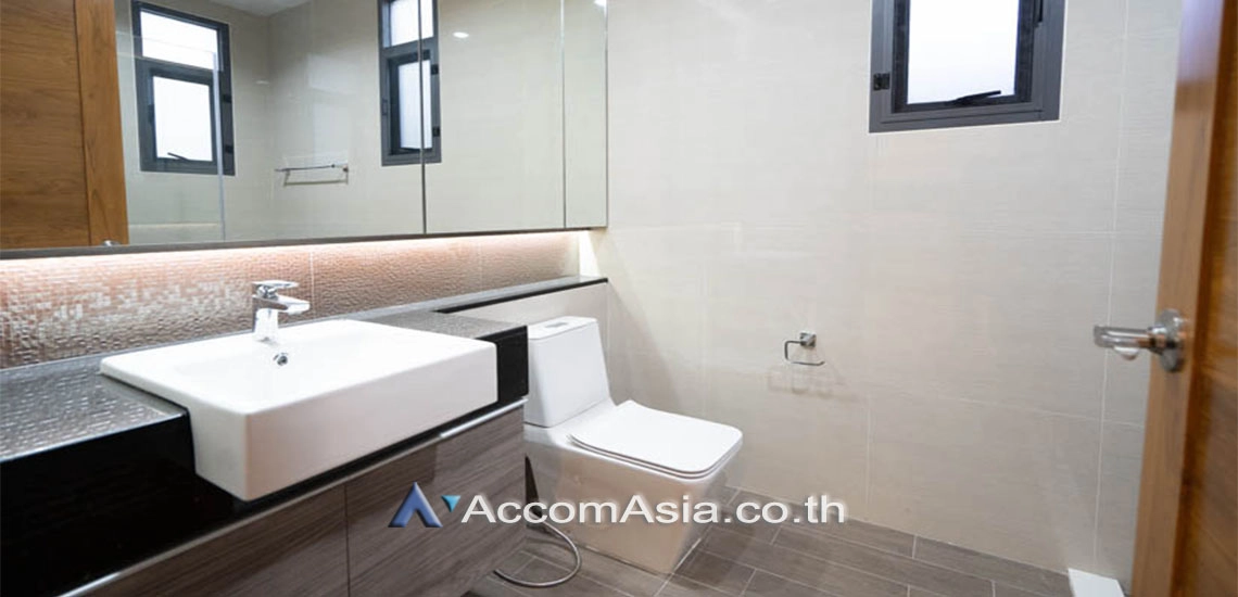14  5 br House For Rent in Bang Na ,Bangkok BTS Bang Na at House in Compound AA24774