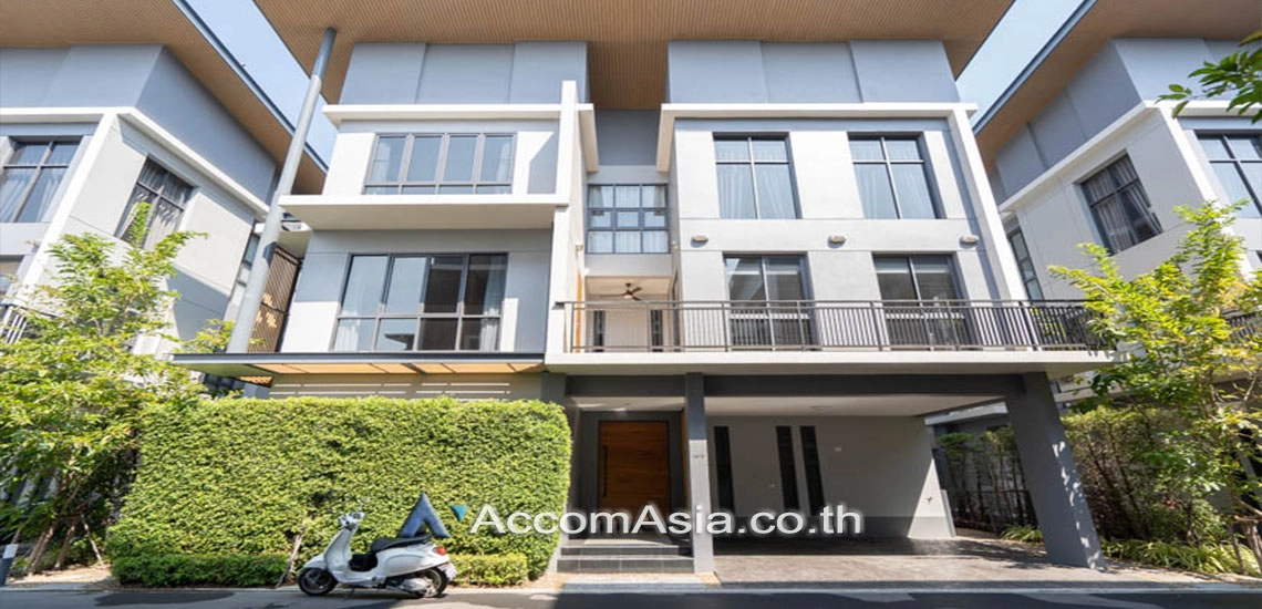  2  5 br House For Rent in Bangna ,Bangkok BTS Bang Na at House in Compound AA24774