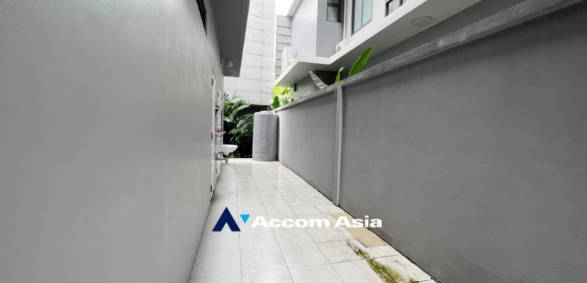 28  4 br House For Rent in Bang Na ,Bangkok BTS Bang Na at House in Compound AA24775
