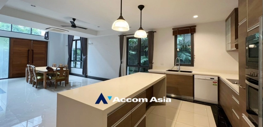 5  4 br House For Rent in Bang Na ,Bangkok BTS Bang Na at House in Compound AA24775