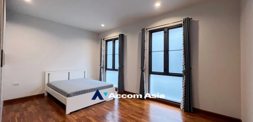 12  4 br House For Rent in Bang Na ,Bangkok BTS Bang Na at House in Compound AA24775