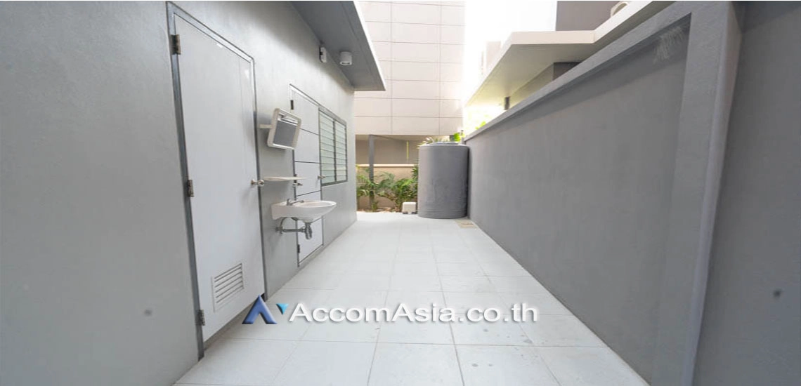 27  4 br House For Rent in Bang Na ,Bangkok BTS Bang Na at House in Compound AA24775