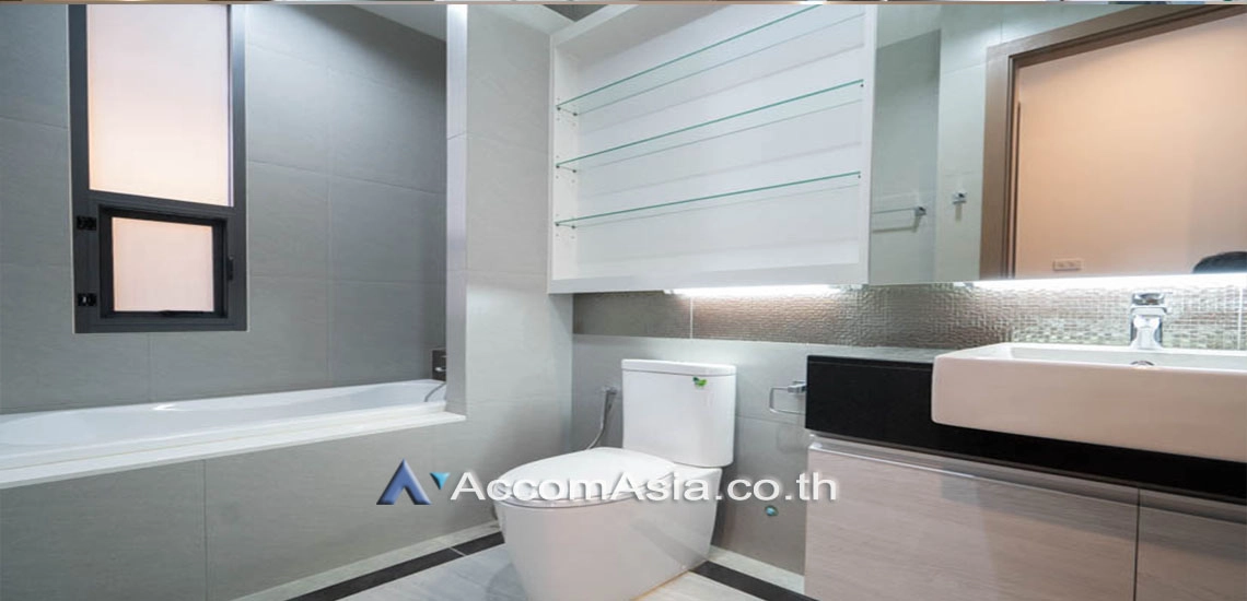 24  4 br House For Rent in Bang Na ,Bangkok BTS Bang Na at House in Compound AA24775
