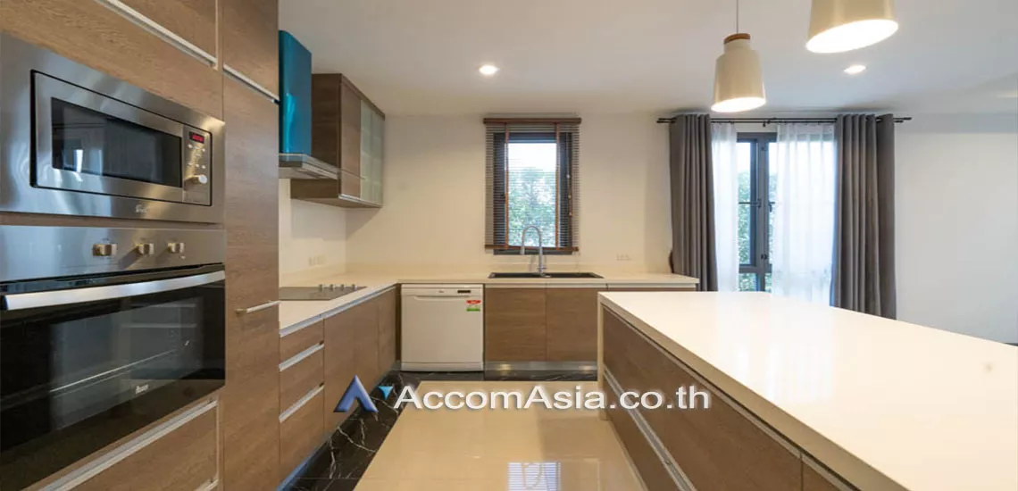 unitPet friendly |  4 Bedrooms  House For Rent in Bang Na, Bangkok  near BTS Bang Na (AA24777)