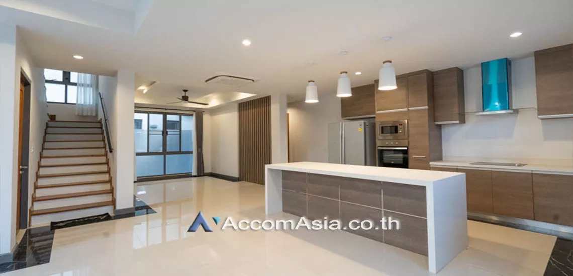 1  4 br House For Rent in Bangna ,Bangkok BTS Bang Na at House in Compound AA24777