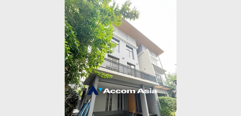4  5 br House For Rent in Bangna ,Bangkok BTS Bang Na at House in Compound AA24780