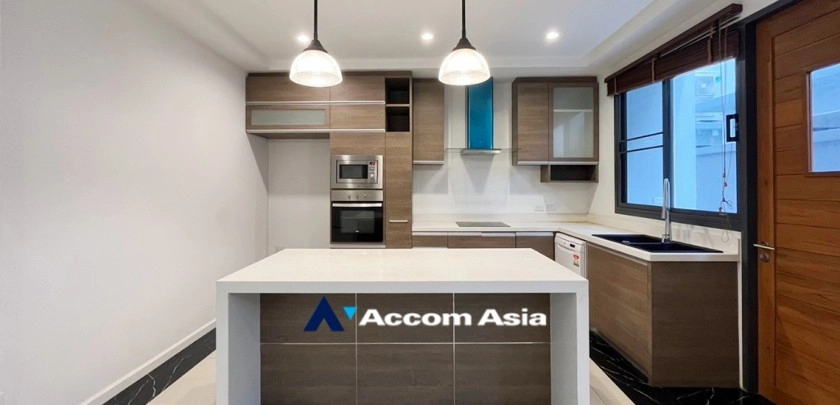 18  5 br House for rent and sale in Bang Na ,Bangkok BTS Bang Na at House in Compound AA24780