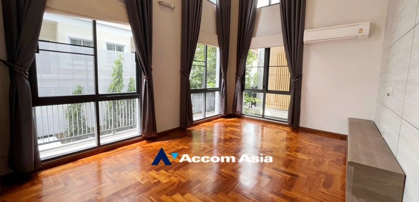 10  5 br House For Rent in Bangna ,Bangkok BTS Bang Na at House in Compound AA24780