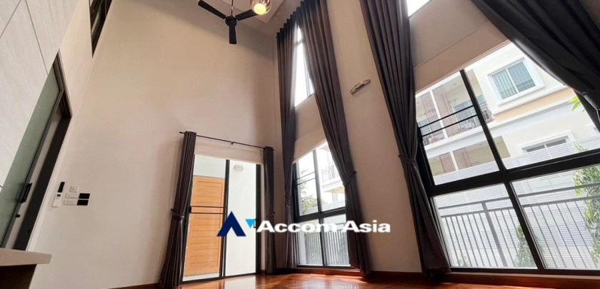 5  5 br House For Rent in Bangna ,Bangkok BTS Bang Na at House in Compound AA24780