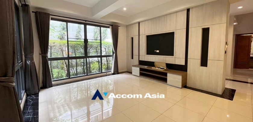 24  5 br House for rent and sale in Bang Na ,Bangkok BTS Bang Na at House in Compound AA24780