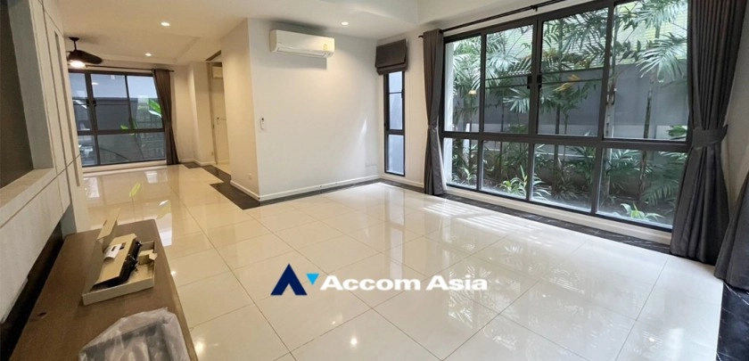 21  5 br House for rent and sale in Bang Na ,Bangkok BTS Bang Na at House in Compound AA24780