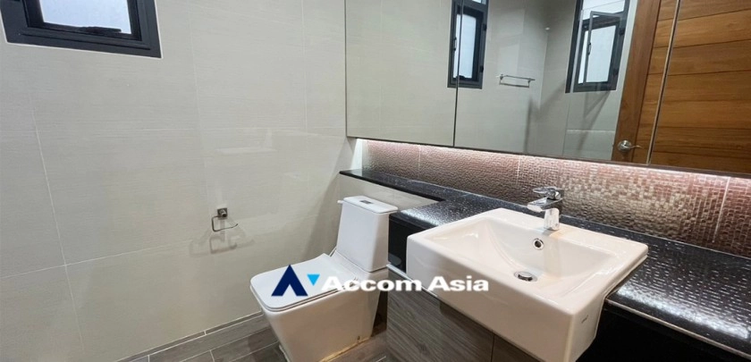 45  5 br House for rent and sale in Bang Na ,Bangkok BTS Bang Na at House in Compound AA24780