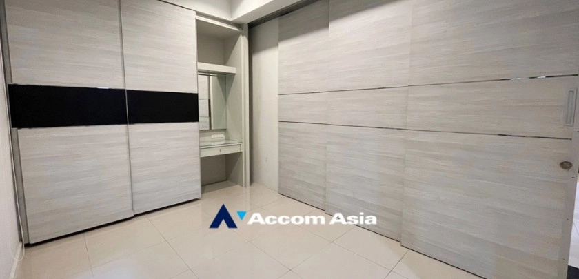 47  5 br House for rent and sale in Bang Na ,Bangkok BTS Bang Na at House in Compound AA24780