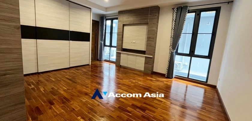 26  5 br House for rent and sale in Bang Na ,Bangkok BTS Bang Na at House in Compound AA24780