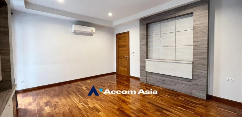 28  5 br House for rent and sale in Bang Na ,Bangkok BTS Bang Na at House in Compound AA24780