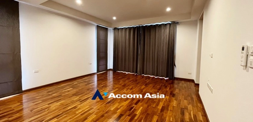 29  5 br House for rent and sale in Bang Na ,Bangkok BTS Bang Na at House in Compound AA24780