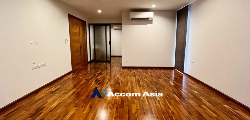 31  5 br House for rent and sale in Bang Na ,Bangkok BTS Bang Na at House in Compound AA24780