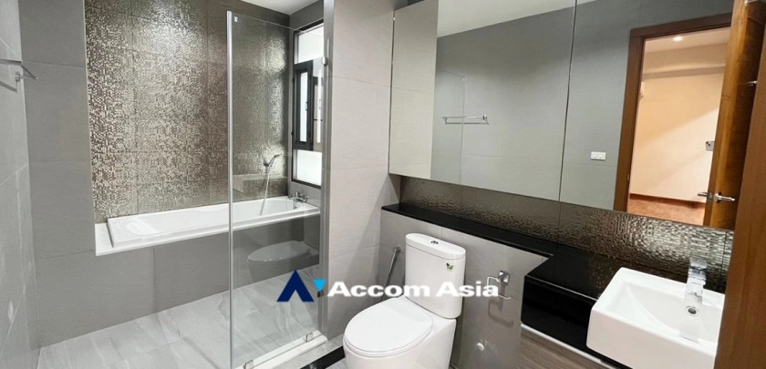 53  5 br House for rent and sale in Bang Na ,Bangkok BTS Bang Na at House in Compound AA24780