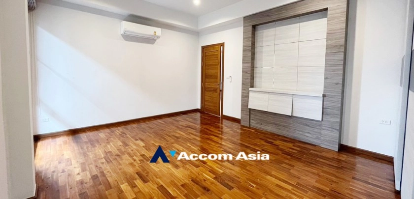 39  5 br House For Rent in Bangna ,Bangkok BTS Bang Na at House in Compound AA24780