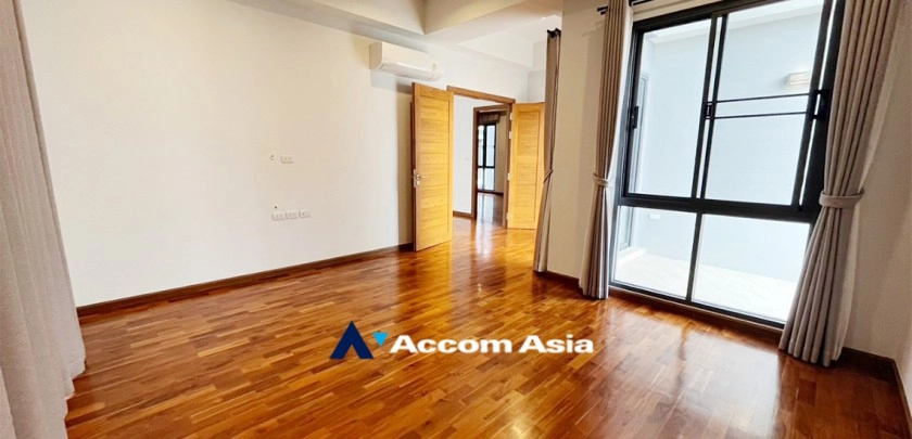 41  5 br House for rent and sale in Bang Na ,Bangkok BTS Bang Na at House in Compound AA24780