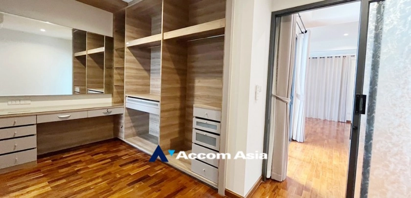 43  5 br House for rent and sale in Bang Na ,Bangkok BTS Bang Na at House in Compound AA24780