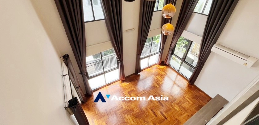 Double High Ceiling, Pet friendly |  House in Compound House  5 Bedroom for Rent BTS Bang Na in Bangna Bangkok