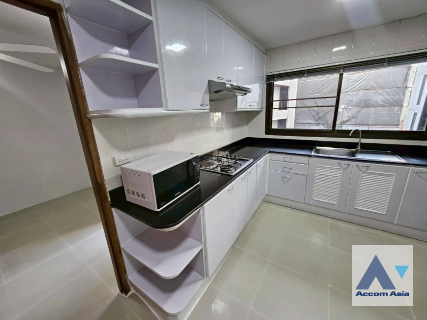 6  2 br Apartment For Rent in Sukhumvit ,Bangkok BTS Phrom Phong at Luxury fully serviced AA24784