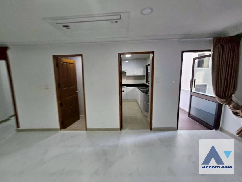 5  2 br Apartment For Rent in Sukhumvit ,Bangkok BTS Phrom Phong at Luxury fully serviced AA24784