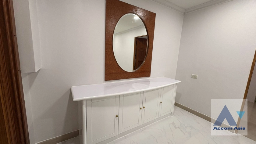 23  2 br Apartment For Rent in Sukhumvit ,Bangkok BTS Phrom Phong at Luxury fully serviced AA24784