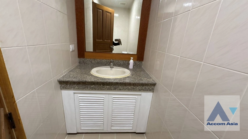 31  2 br Apartment For Rent in Sukhumvit ,Bangkok BTS Phrom Phong at Luxury fully serviced AA24784