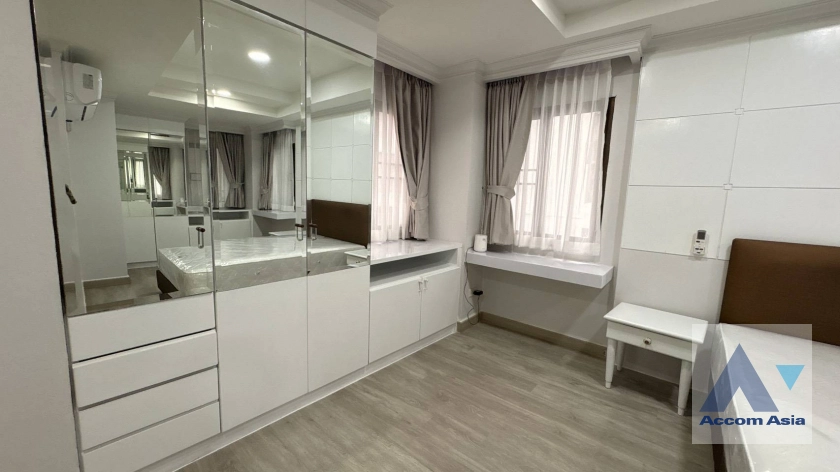 13  2 br Apartment For Rent in Sukhumvit ,Bangkok BTS Phrom Phong at Luxury fully serviced AA24784