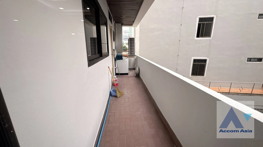 32  2 br Apartment For Rent in Sukhumvit ,Bangkok BTS Phrom Phong at Luxury fully serviced AA24784