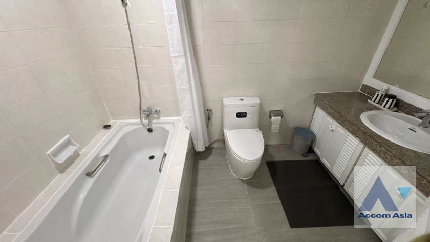 25  2 br Apartment For Rent in Sukhumvit ,Bangkok BTS Phrom Phong at Luxury fully serviced AA24784