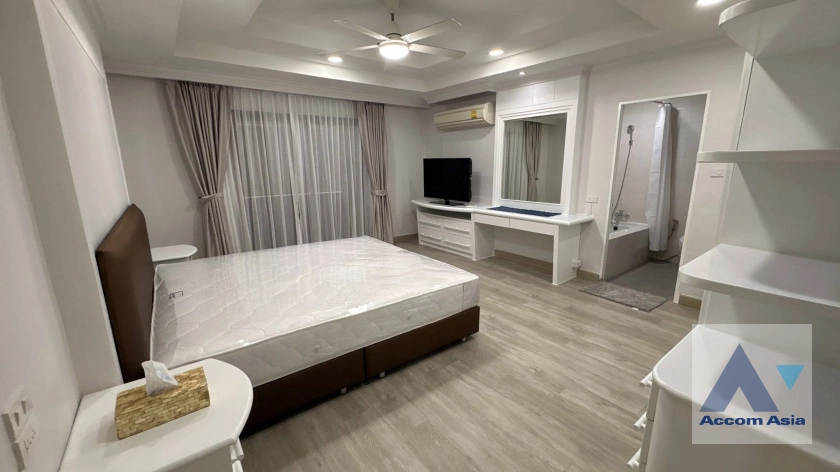 18  2 br Apartment For Rent in Sukhumvit ,Bangkok BTS Phrom Phong at Luxury fully serviced AA24784