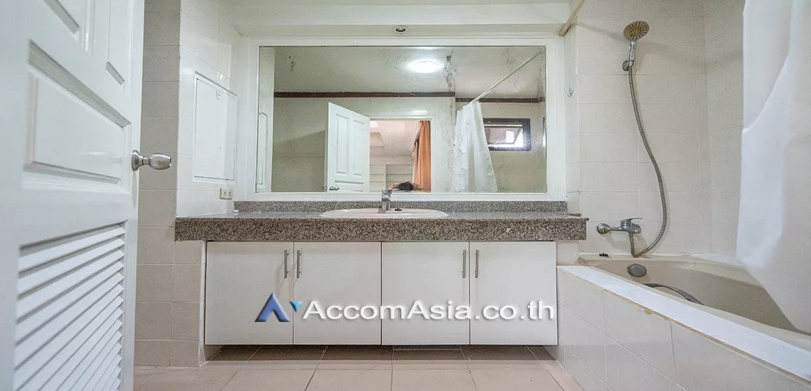 10  2 br Apartment For Rent in Sukhumvit ,Bangkok BTS Phrom Phong at Luxury fully serviced AA24785