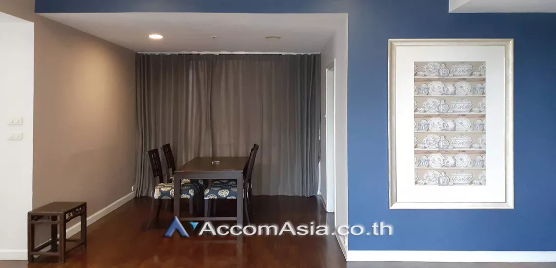 unit 2 Bedrooms  Condominium For Rent in Sathorn, Bangkok  near BTS Chong Nonsi - MRT Lumphini (2018603)