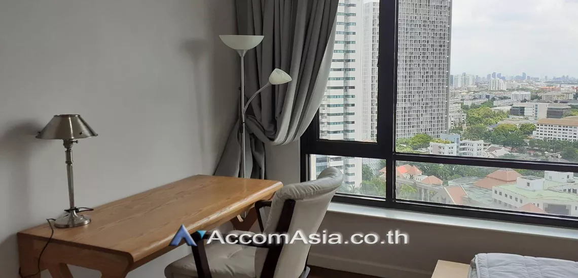 unit 2 Bedrooms  Condominium For Rent in Sathorn, Bangkok  near BTS Chong Nonsi - MRT Lumphini (2018603)