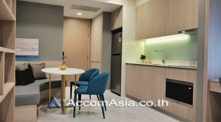 unit 2 Bedrooms  Condominium For Rent in Sukhumvit, Bangkok  near BTS Nana (AA24798)
