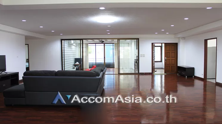 unit 4 Bedrooms  Apartment For Rent in Sukhumvit, Bangkok  near BTS Thong Lo (AA24801)
