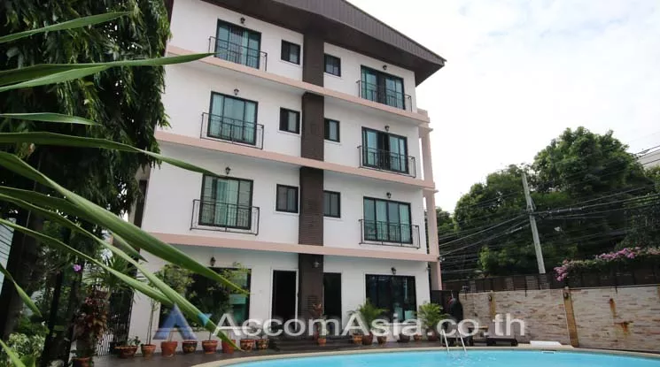  2  Apartment For Rent in Sukhumvit ,Bangkok BTS Ekkamai at Spacious Room AA24814