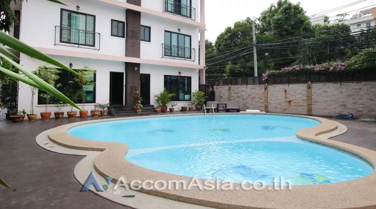 unitPet friendly |  Apartment For Rent in Sukhumvit, Bangkok  near BTS Ekkamai (AA24814)