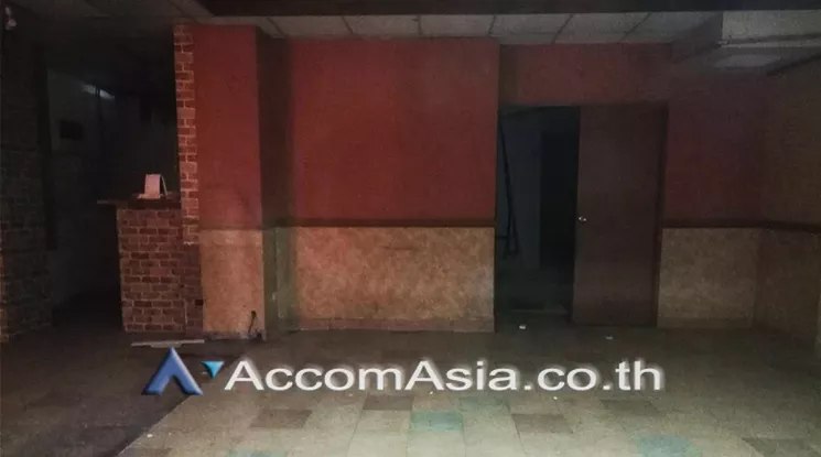  2  Retail / Showroom For Rent in Silom ,Bangkok BTS Sala Daeng - MRT Silom at Silom 64 AA24829