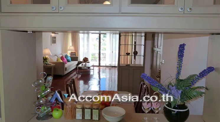 Pet friendly |  2 Bedrooms  Apartment For Rent in Ploenchit, Bangkok  near BTS Chitlom (AA24839)