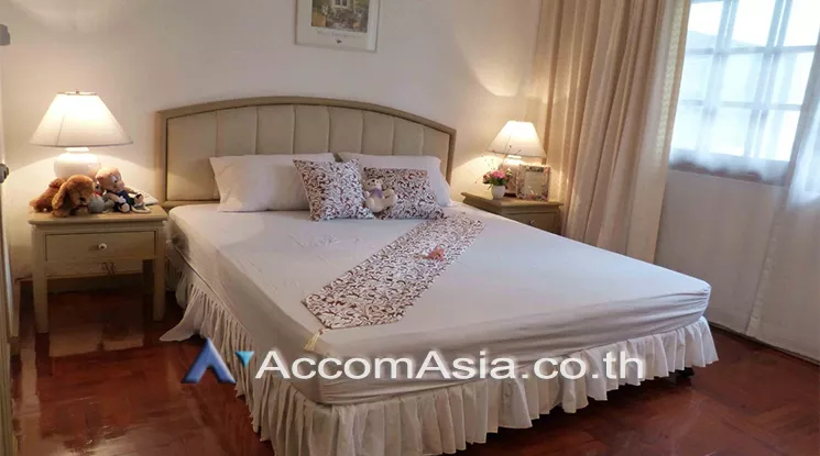 5  2 br Apartment For Rent in Ploenchit ,Bangkok BTS Chitlom at A Colonial Style AA24839